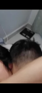 酌情观看。